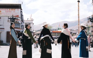 去西藏旅游跟团需要多少钱？西藏跟团的费用是多少？