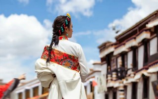 西藏旅游跟团多少钱？去西藏旅游跟团的费用是多少？